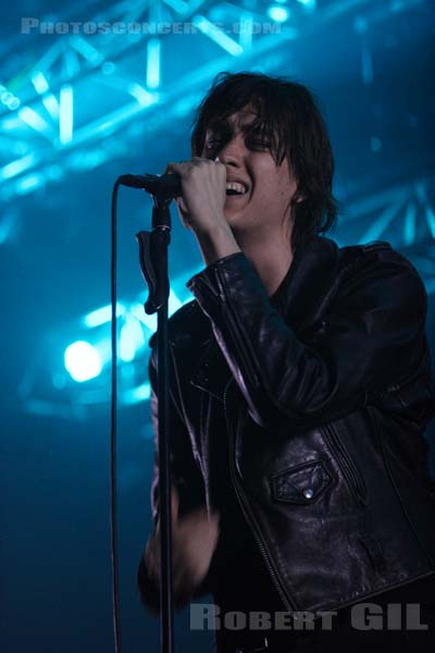 THE STROKES - 2006-06-29 - PARIS - Zenith - Julian Casablancas